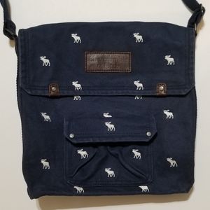 Abercrombie & Fitch vintage pattern messenger bag